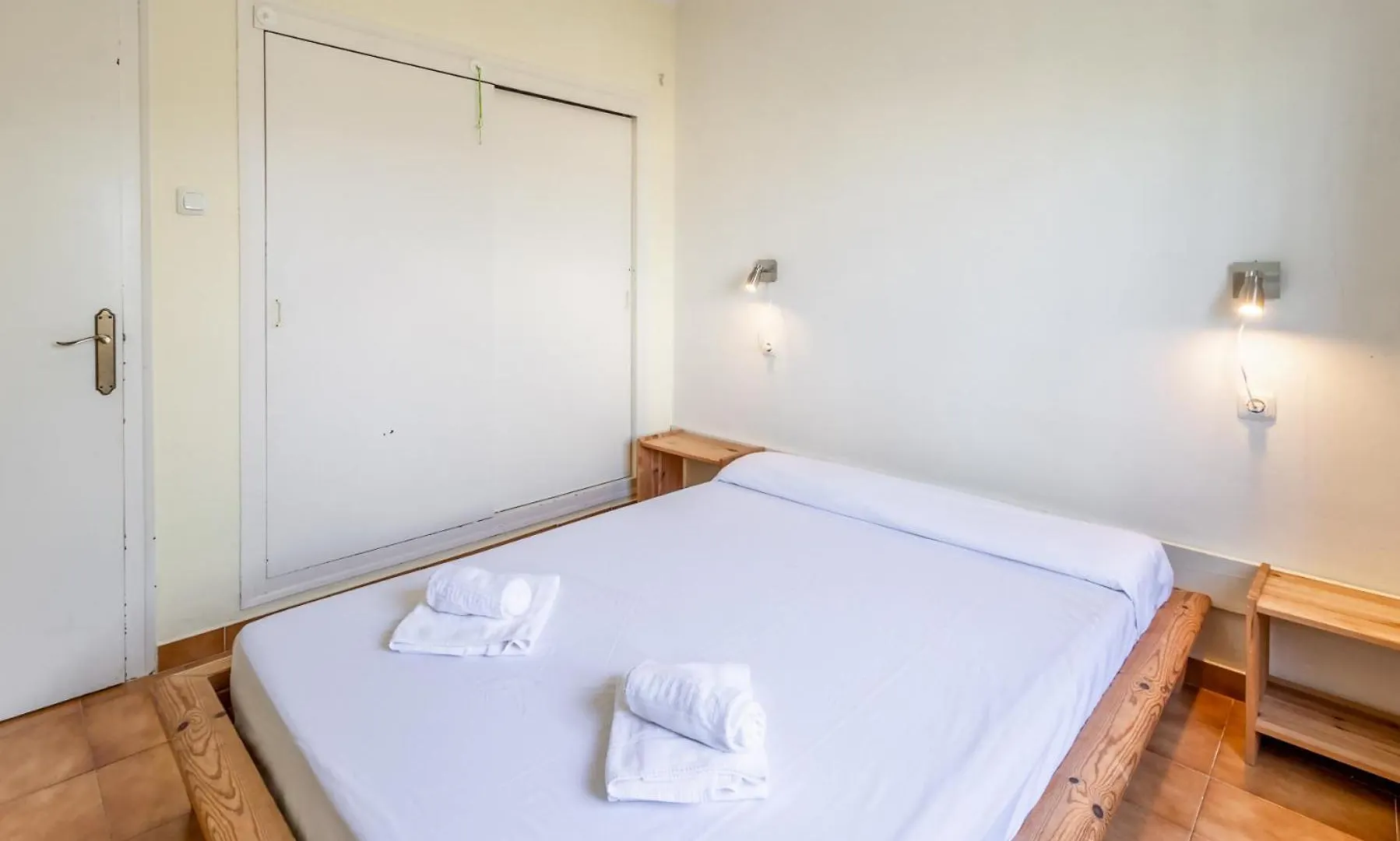 Super Fener 93 Atico Con Terraza Y Vistas Apartment Girona 0*,  Spain